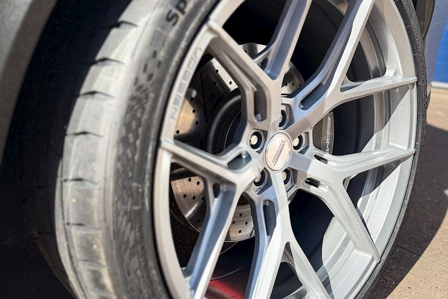 Mercedes GLC63 AMG installed with Vossen HF-5 wheels